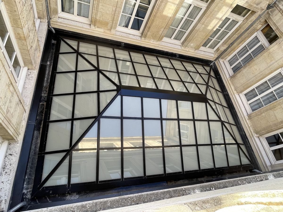 Verrière en toiture pare-flamme 30minutes, rue Sainte Catherine à Bordeaux (33000), dans un magasin