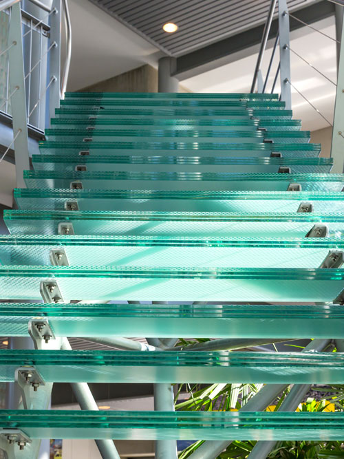 Escalier en verre