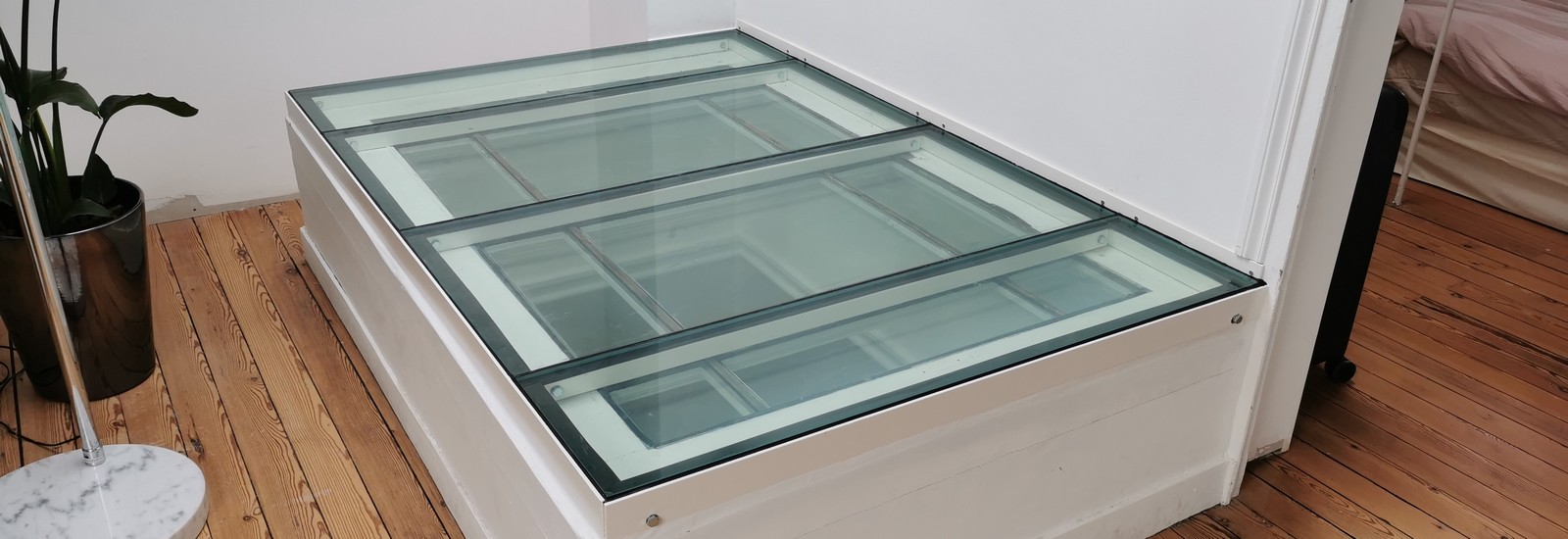 STRUCTURE TRANSPARENCE